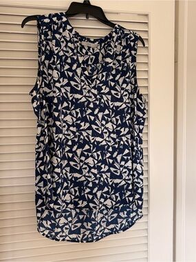 Sleeveless Navy & White Printed Blouse